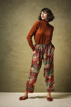 Hot One Hundred Stars Country Toile Berry Crepe Pants