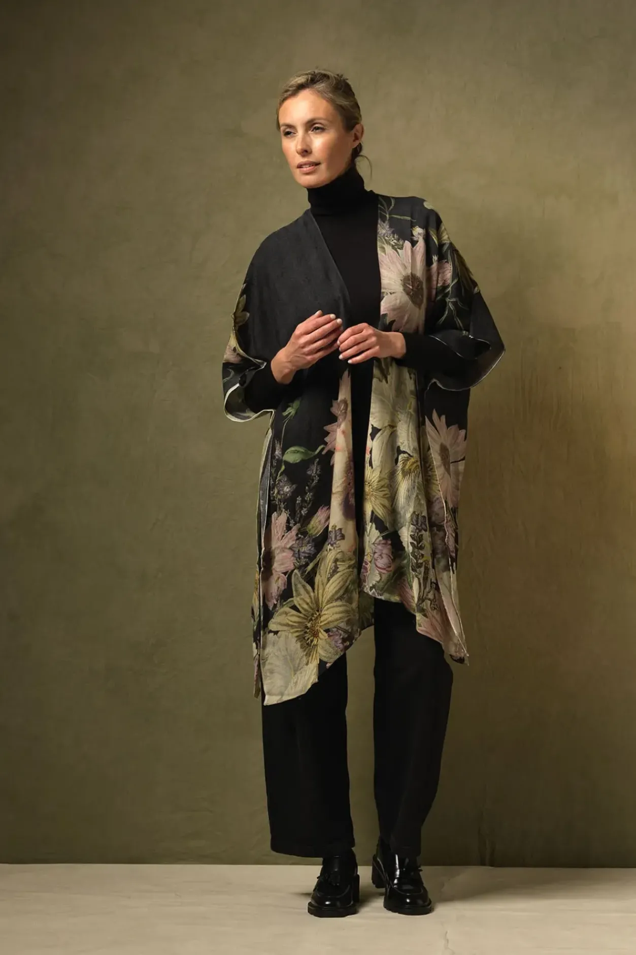 Clearance One Hundred Stars Daisy Black Wool Throwover
